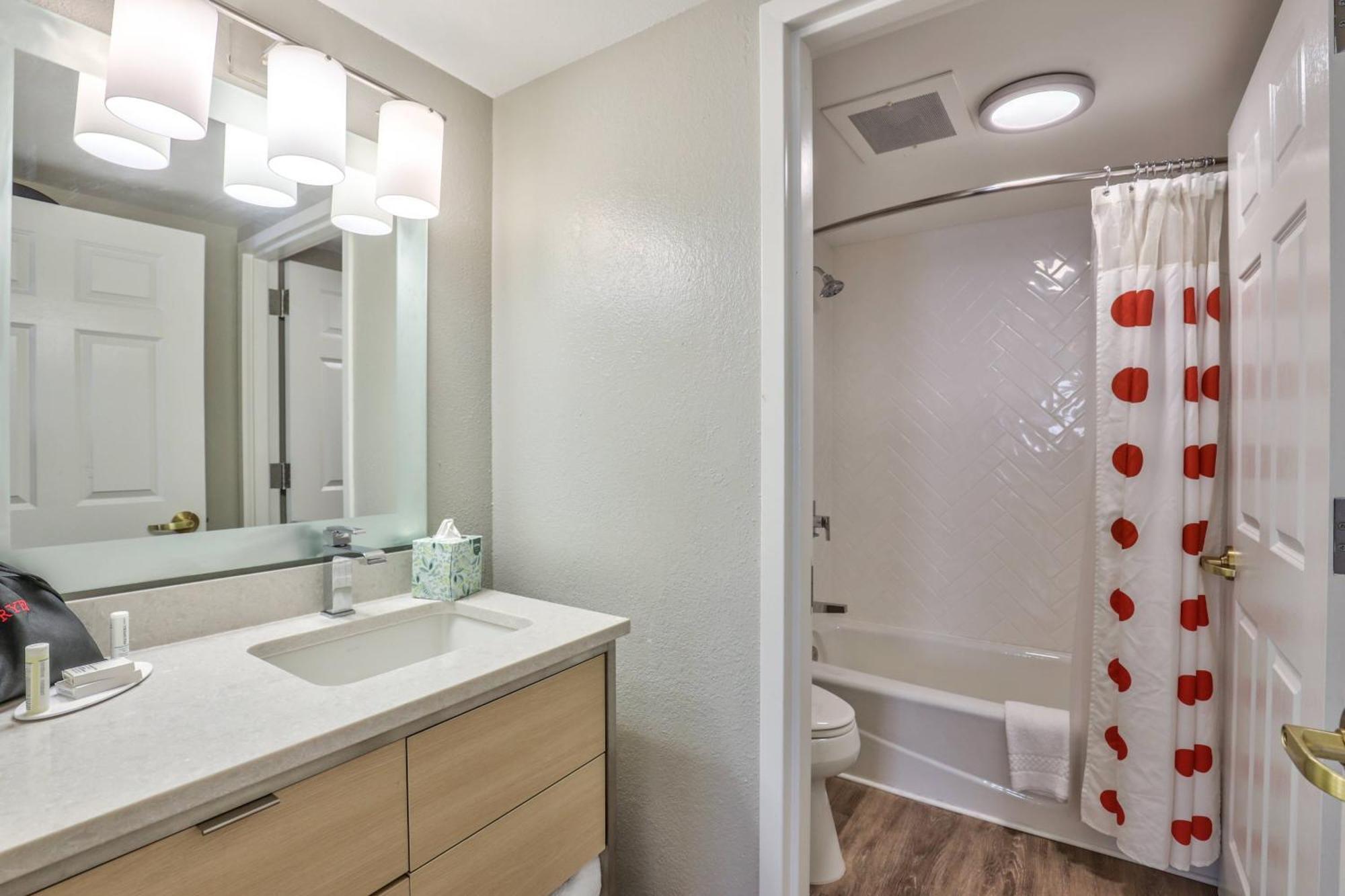 Alluxsuites At 1876, Ascend Hotel Collection Tallahassee Ngoại thất bức ảnh